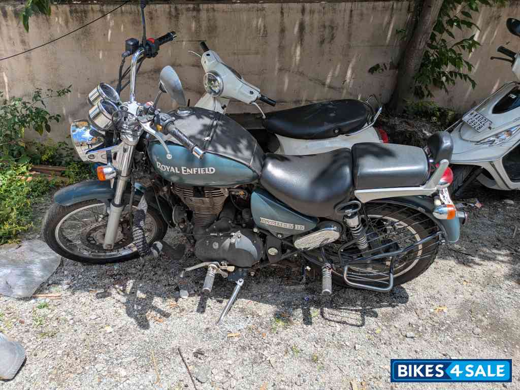 Green Royal Enfield Thunderbird 350