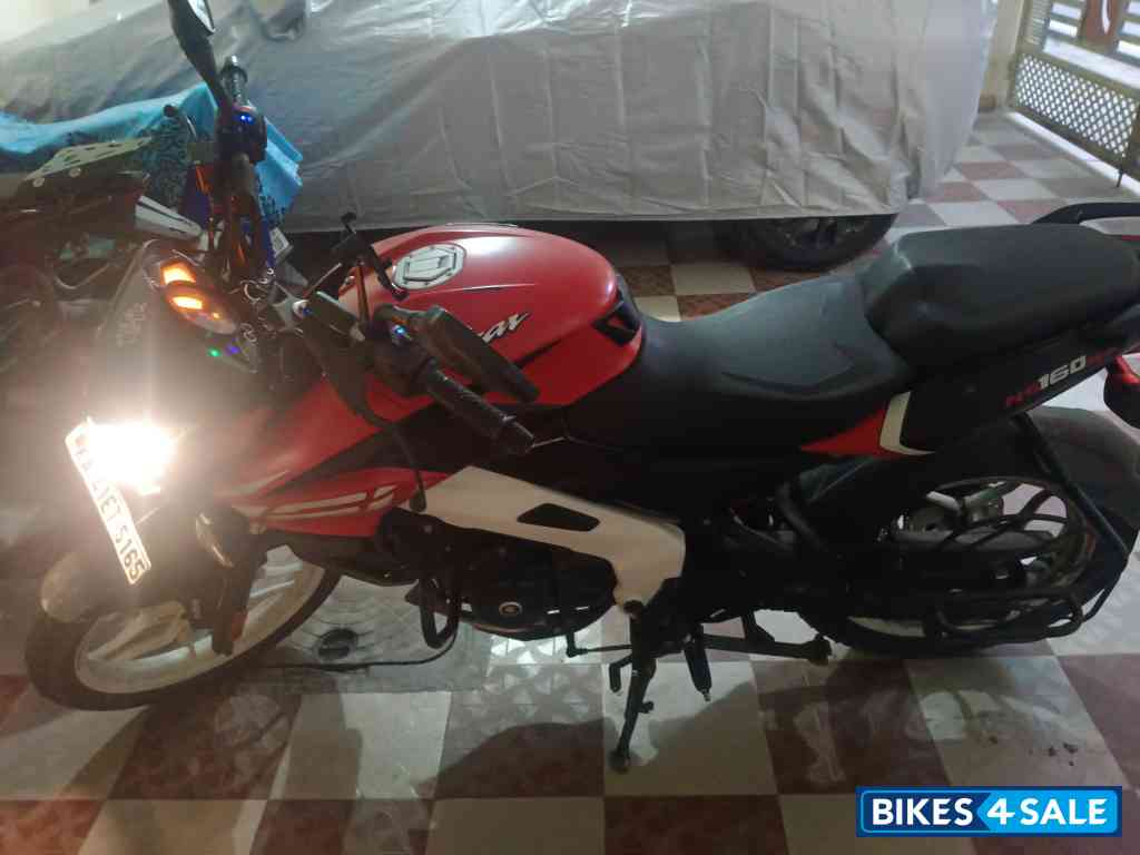 Red Bajaj Pulsar NS 160