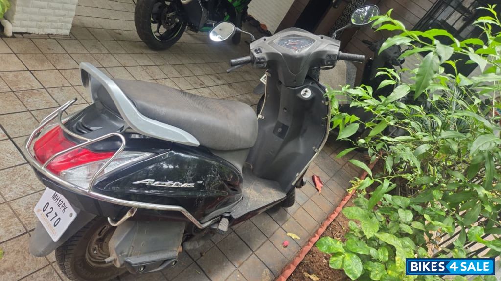 Black Honda Activa 4G