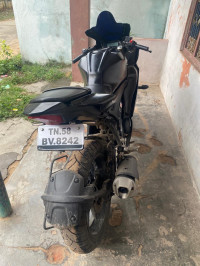 Low Glossy Black Yamaha R15 V4