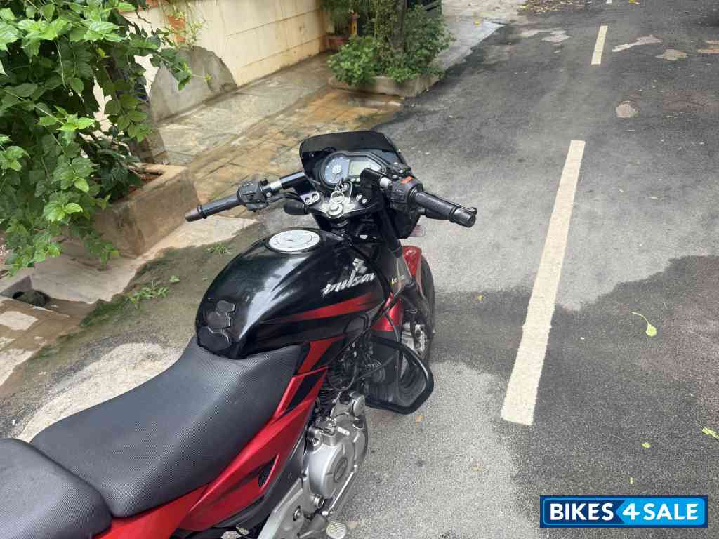 Bajaj Pulsar 180