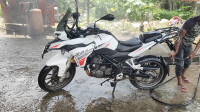 White Benelli TRK 251