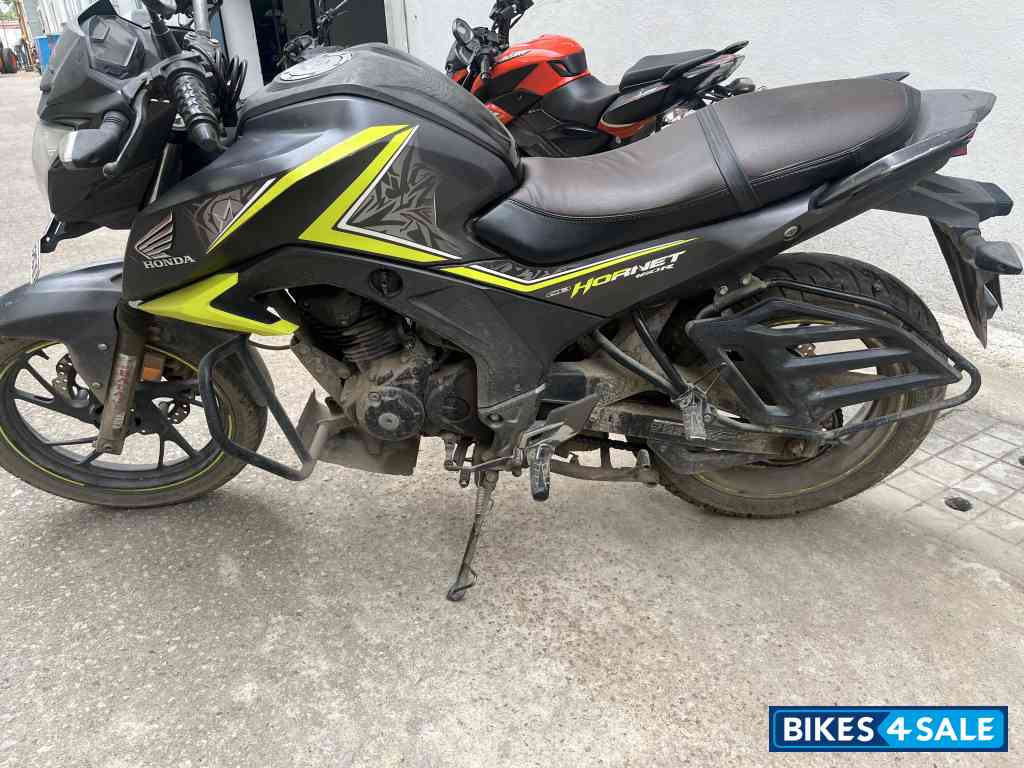 Honda CB Hornet 160R