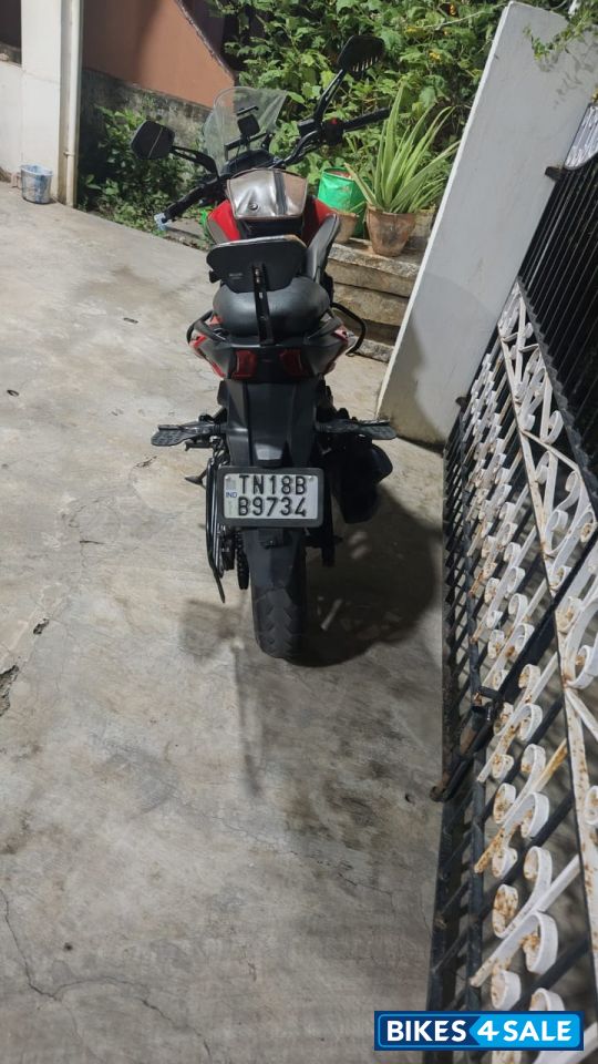 Red Bajaj Dominar 250