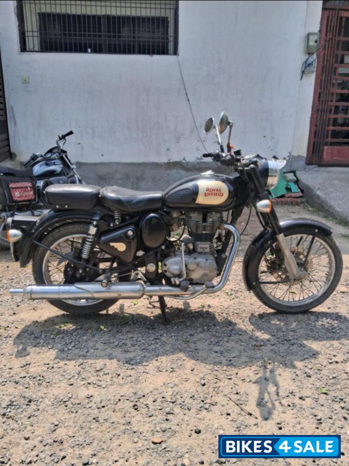 Black Royal Enfield Classic 350