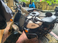 White Royal Enfield Hunter 350 Metro