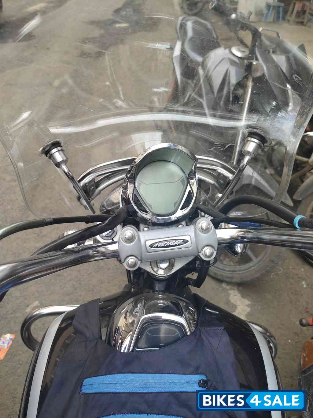 Bajaj Avenger Cruise 220 BS6