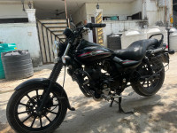 Black Bajaj Avenger 220 DTS-i