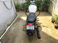 White Royal Enfield Thunderbird X 350