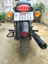 White Royal Enfield Thunderbird X 350