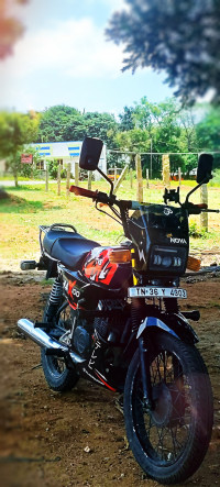 Black TVS MAX 100R