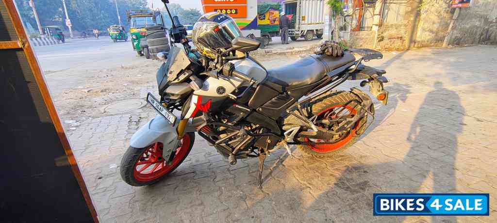 Red Grey Yamaha MT-15 Ver 2.0