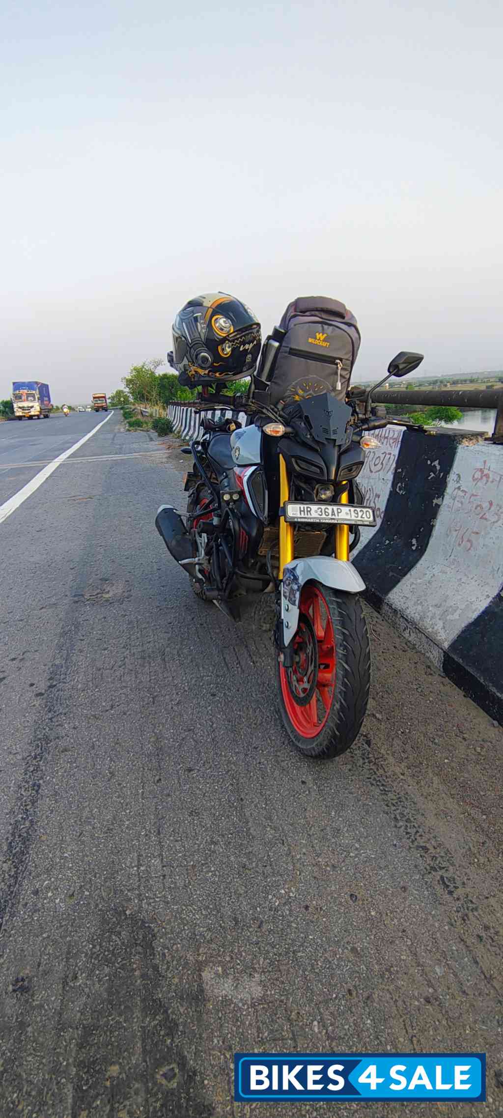 Red Grey Yamaha MT-15 Ver 2.0 Red Grey Yamaha MT-15 Ver 2.0