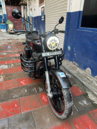 Royal Enfield Classic Stealth Black