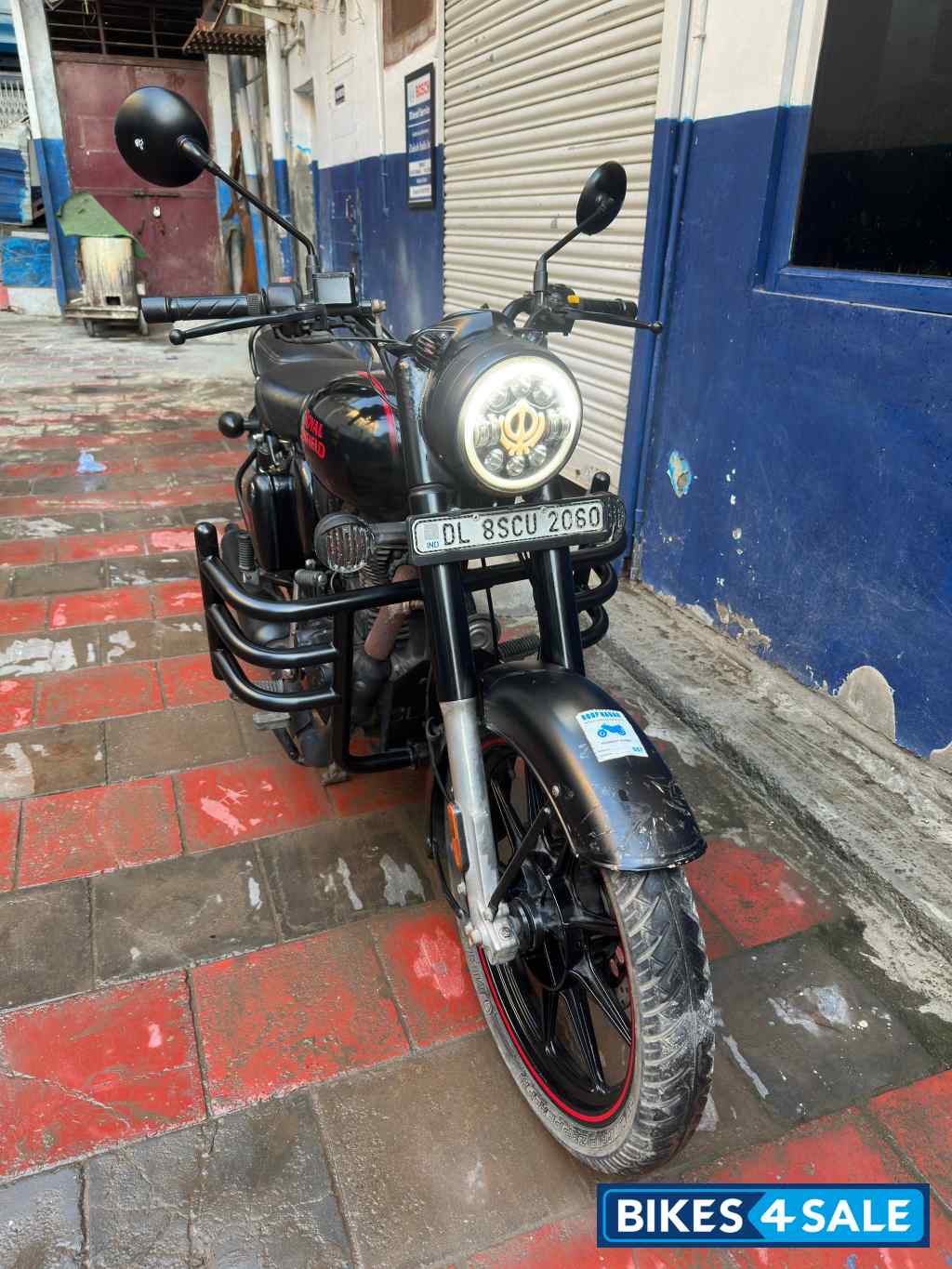 Royal Enfield Classic Stealth Black