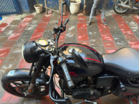 Royal Enfield Classic Stealth Black