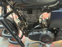Royal Enfield Classic Stealth Black