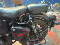 Royal Enfield Classic Stealth Black