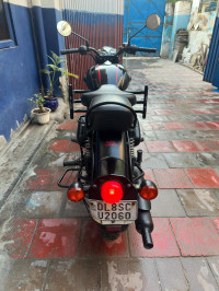 Royal Enfield Classic Stealth Black