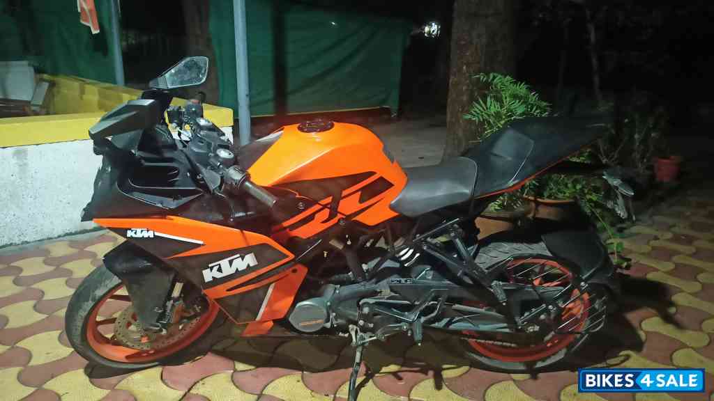 Orange KTM RC 125 2020