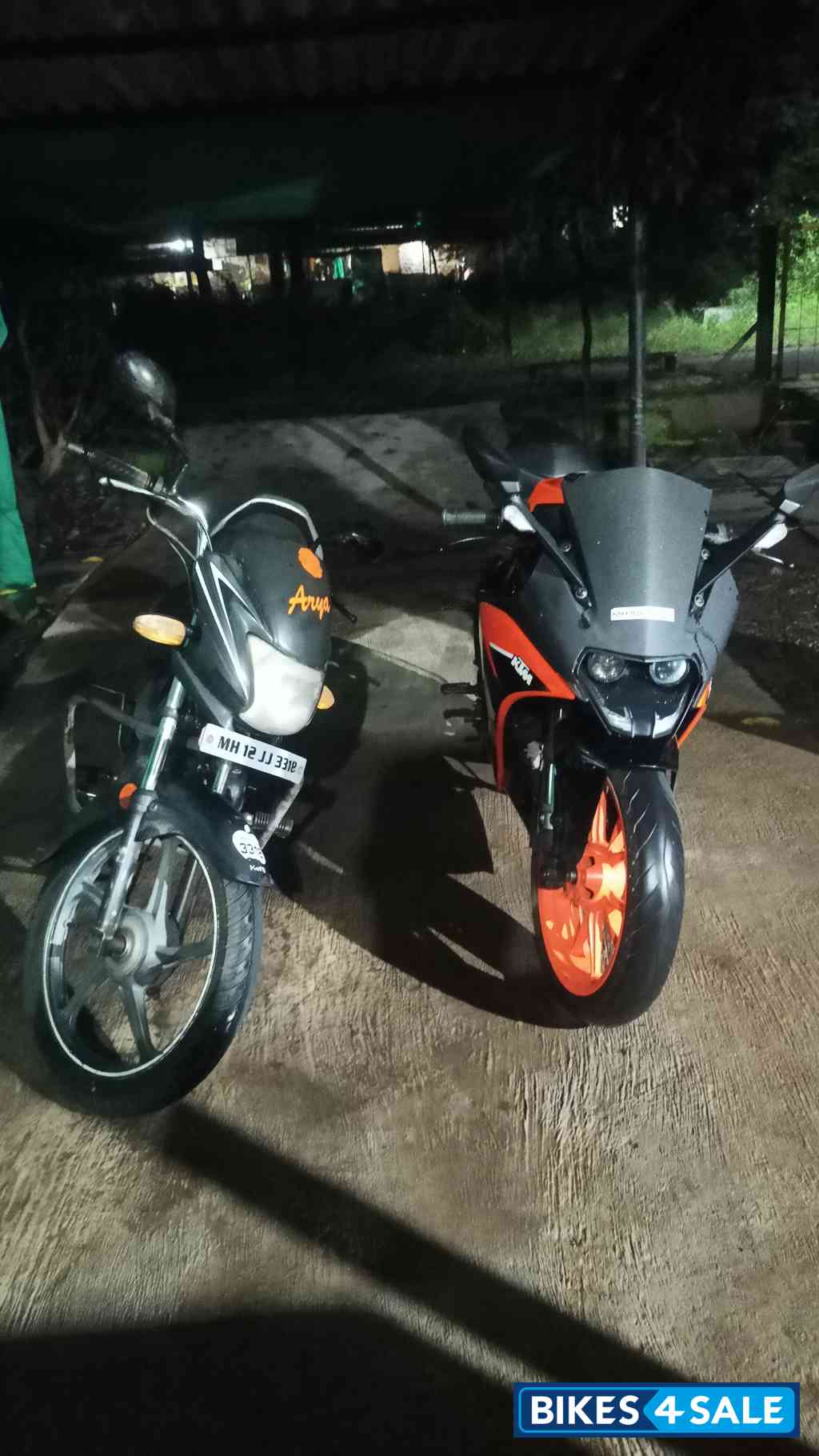 Orange KTM RC 125 2020 Orange KTM RC 125 2020