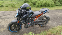 Ebony Black Mat KTM Duke 250 2022