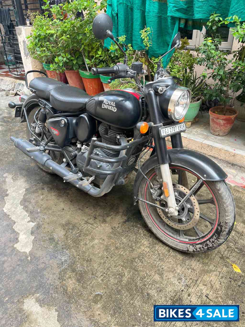 Stealth Black Royal Enfield Classic 350 Dual Channel BS6