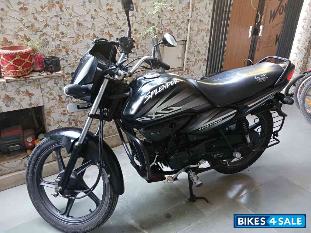 Black Hero Splendor NXG