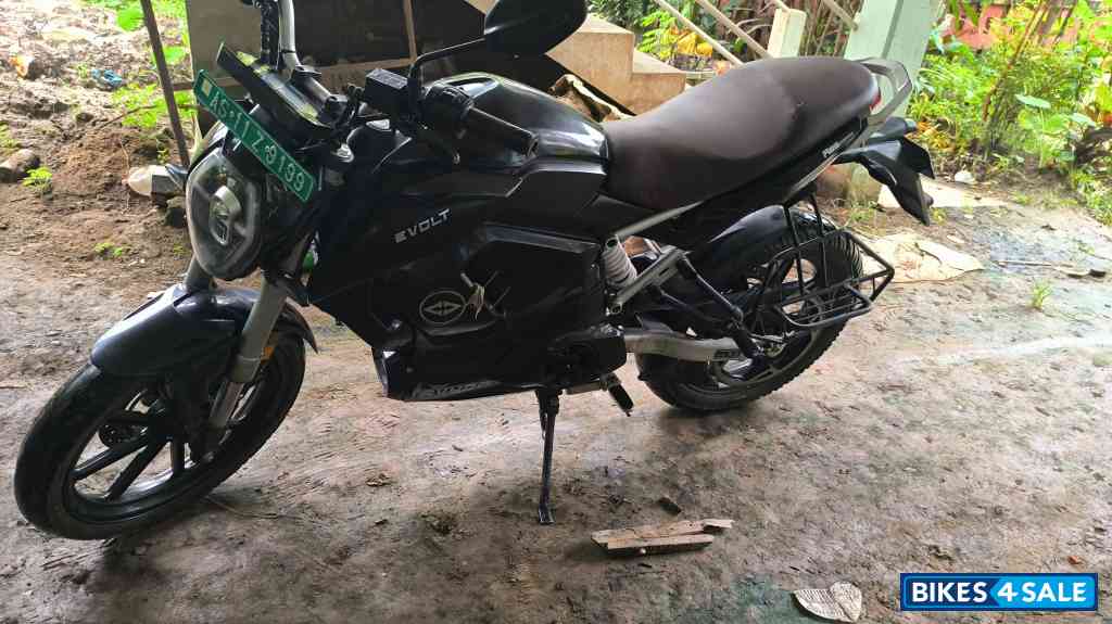 Black Revolt RV400 Stealth Black Limited Edition