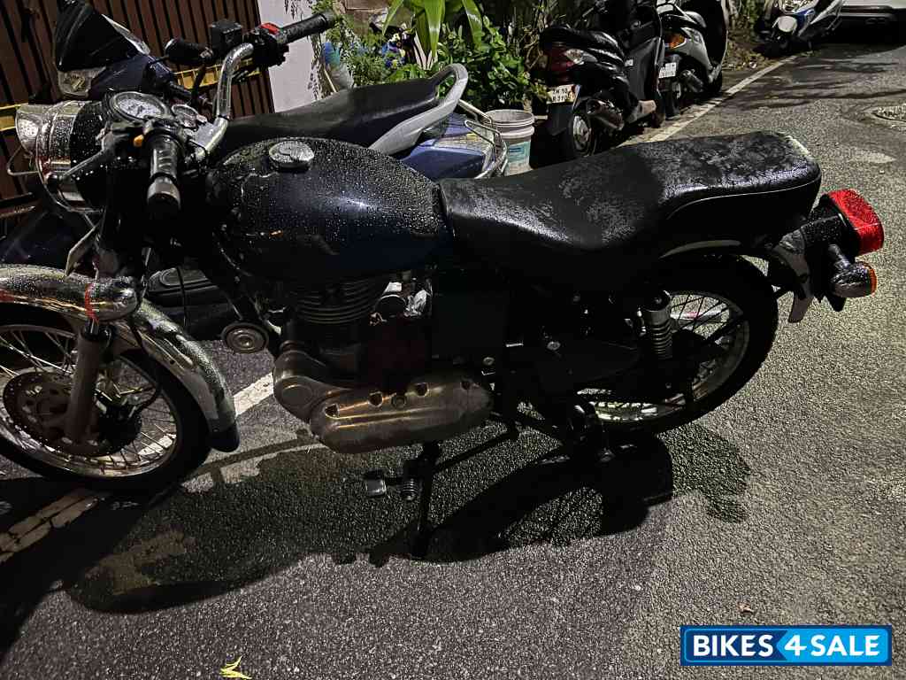 Magic Black Royal Enfield Bullet 350