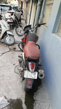 Bajaj V15
