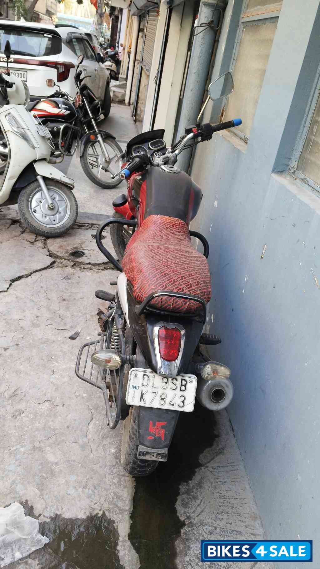 Bajaj V15