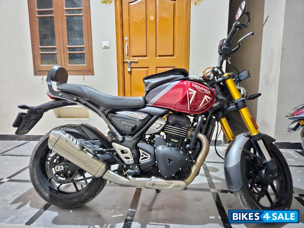 Carnival Red Triumph Speed 400