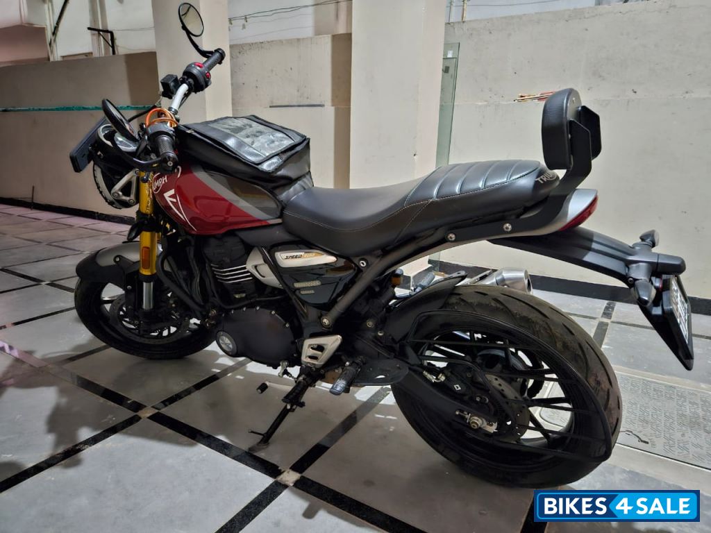 Carnival Red Triumph Speed 400