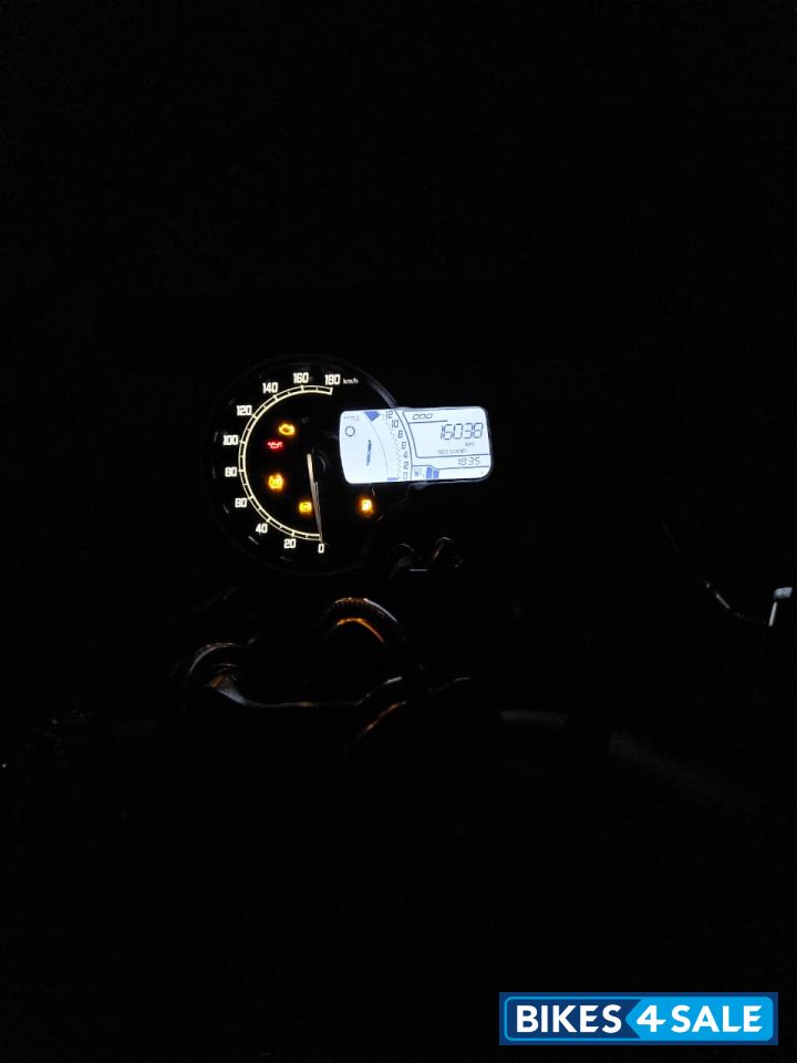 Carnival Red Triumph Speed 400