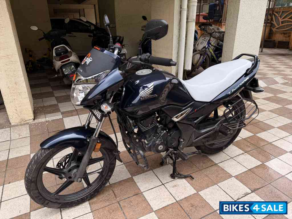 Pearl Siren Blue Honda Unicorn 160 BS6