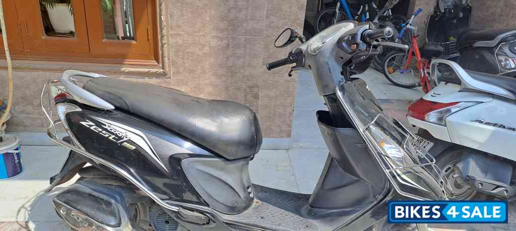 TVS Scooty Zest 110 BS6