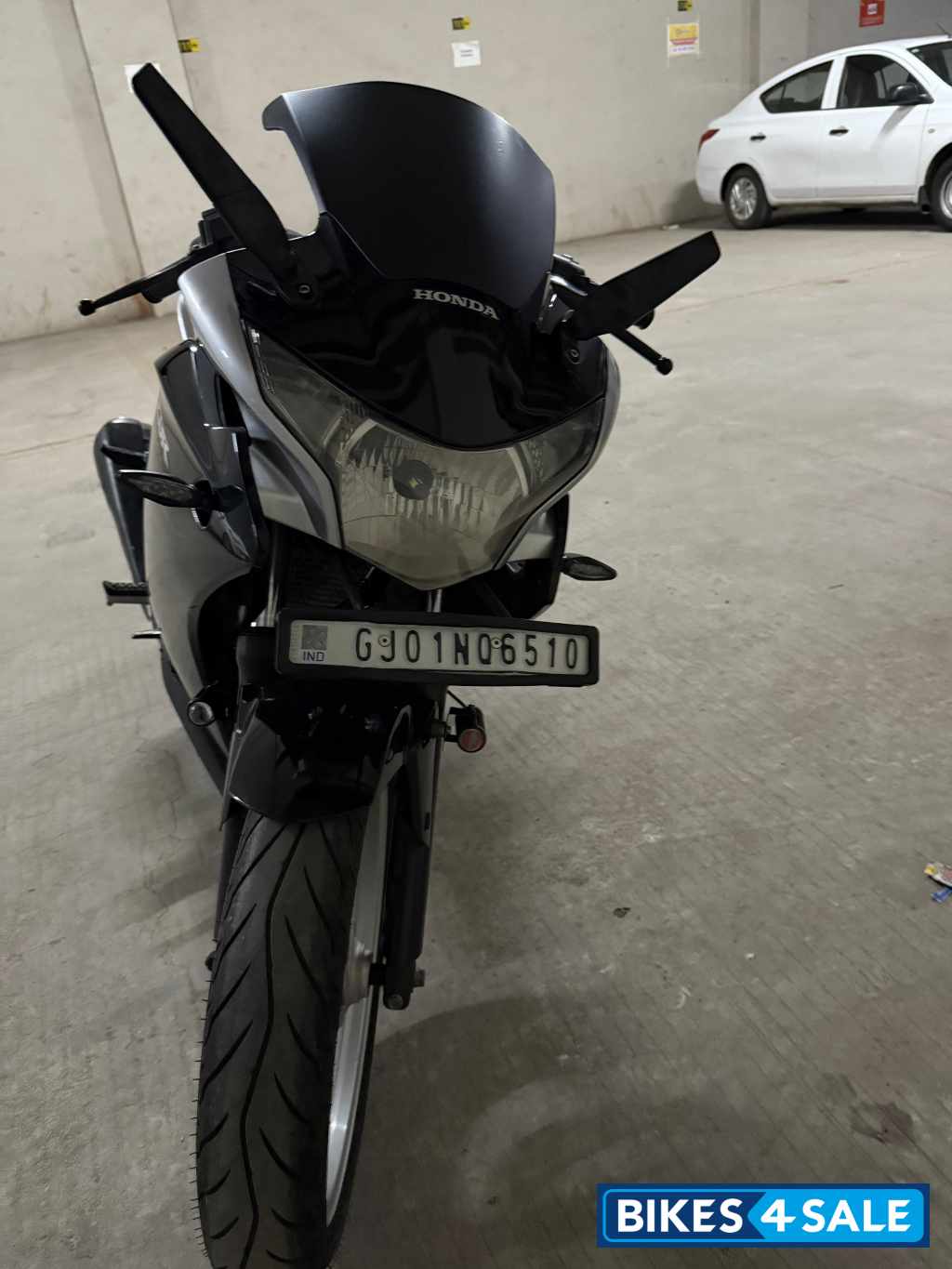 Black Honda CBR 250R