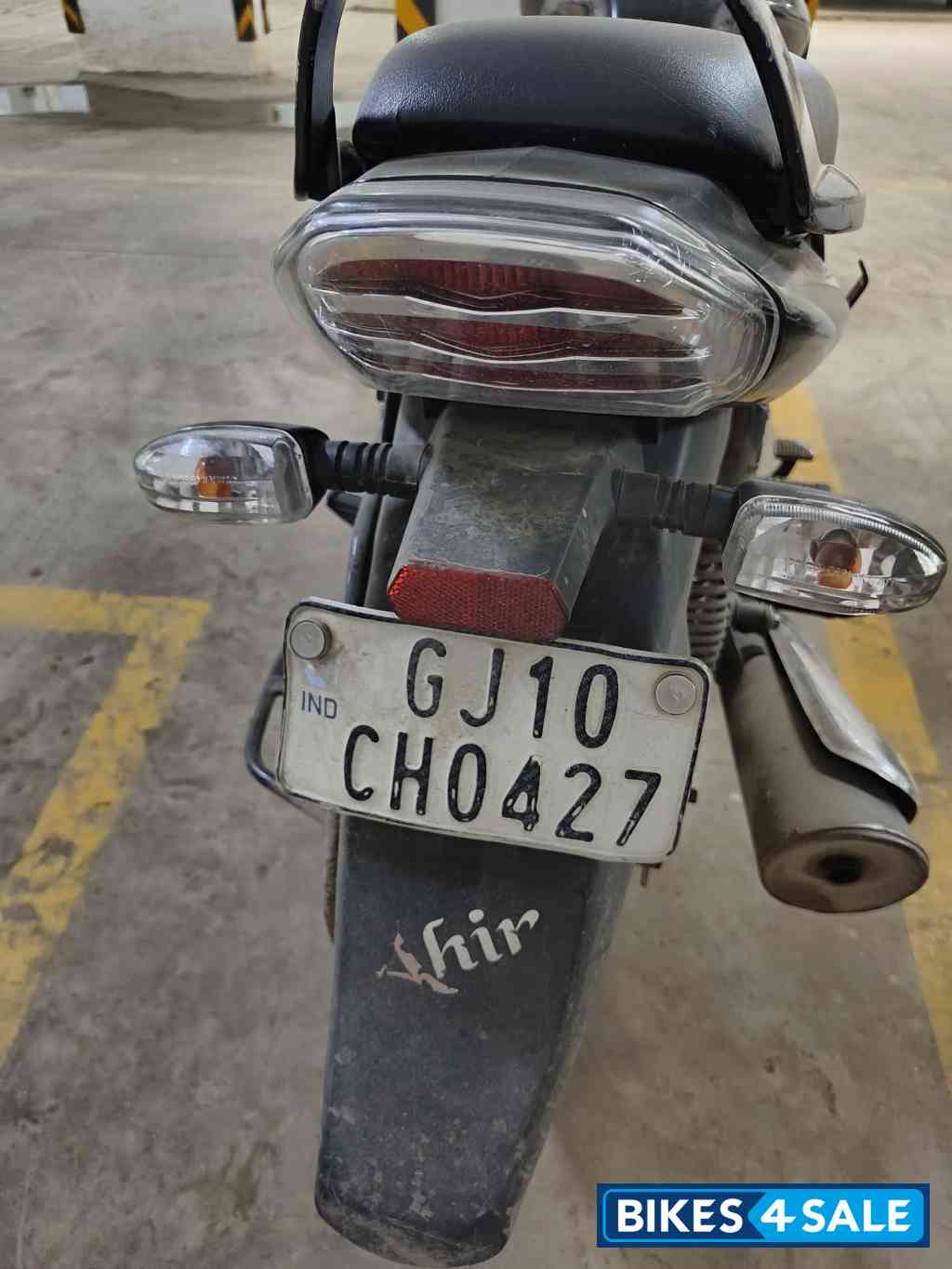 Red, Black Bajaj Discover 125 Red, Black Bajaj Discover 125