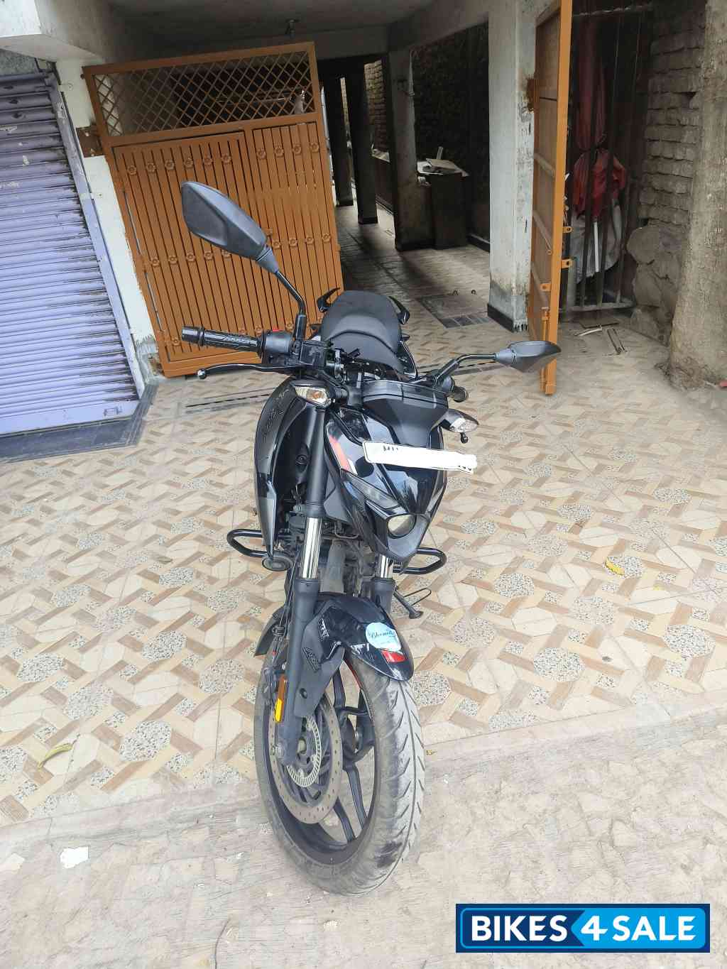 Bajaj Pulsar N160