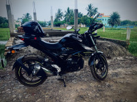 Black Suzuki Gixxer 150