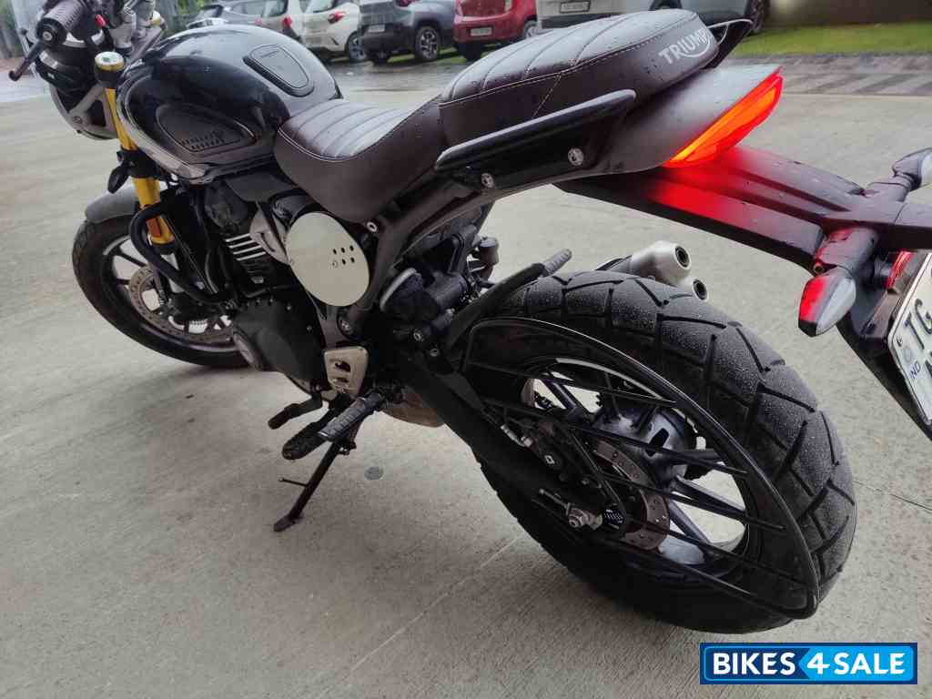 Triumph Scrambler 400 X