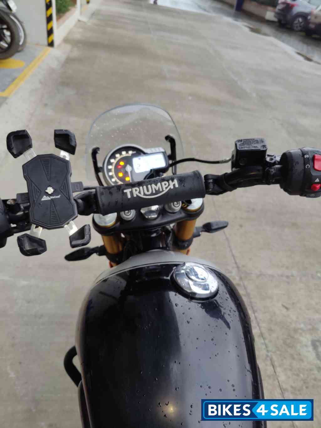 Triumph Scrambler 400 X