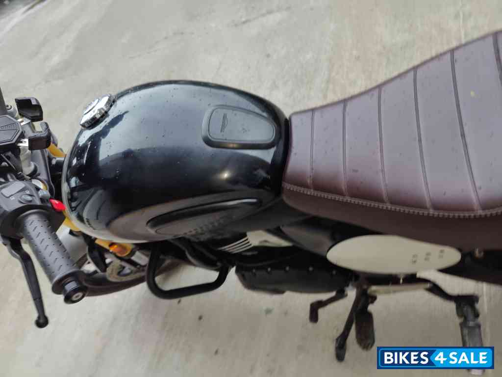 Triumph Scrambler 400 X