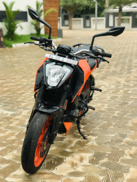 KTM Duke 200