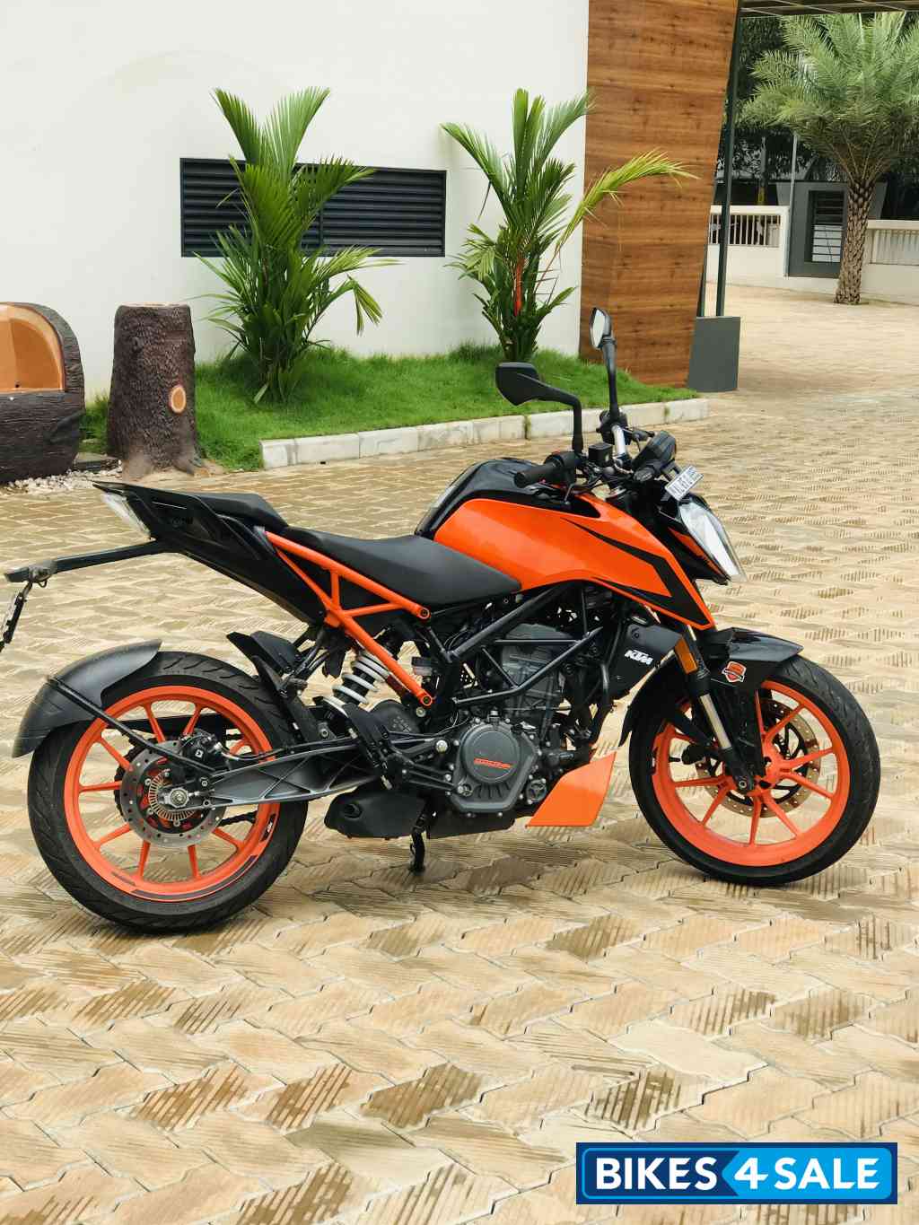 KTM Duke 200