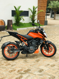 KTM Duke 200