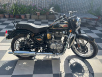 Black Royal Enfield 2023 Bullet 350