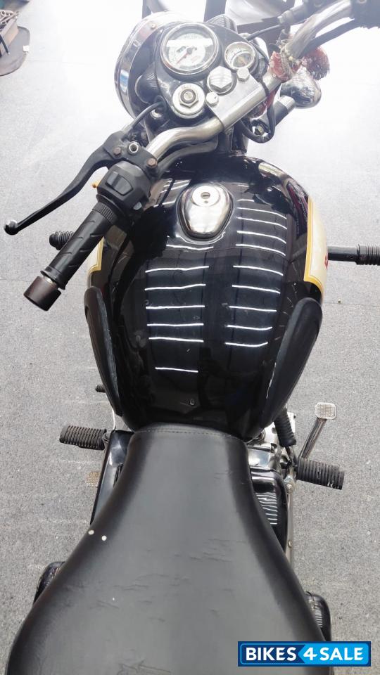 Black Royal Enfield Classic 350 BS VI