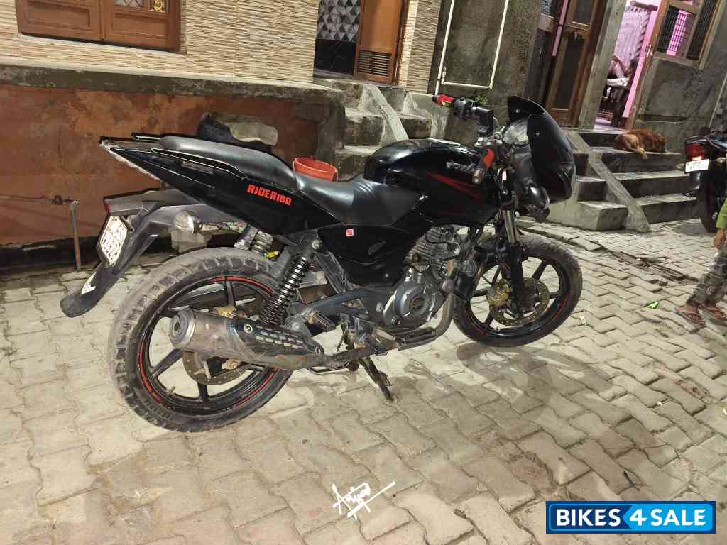 Black Bajaj Pulsar 180 DTSi